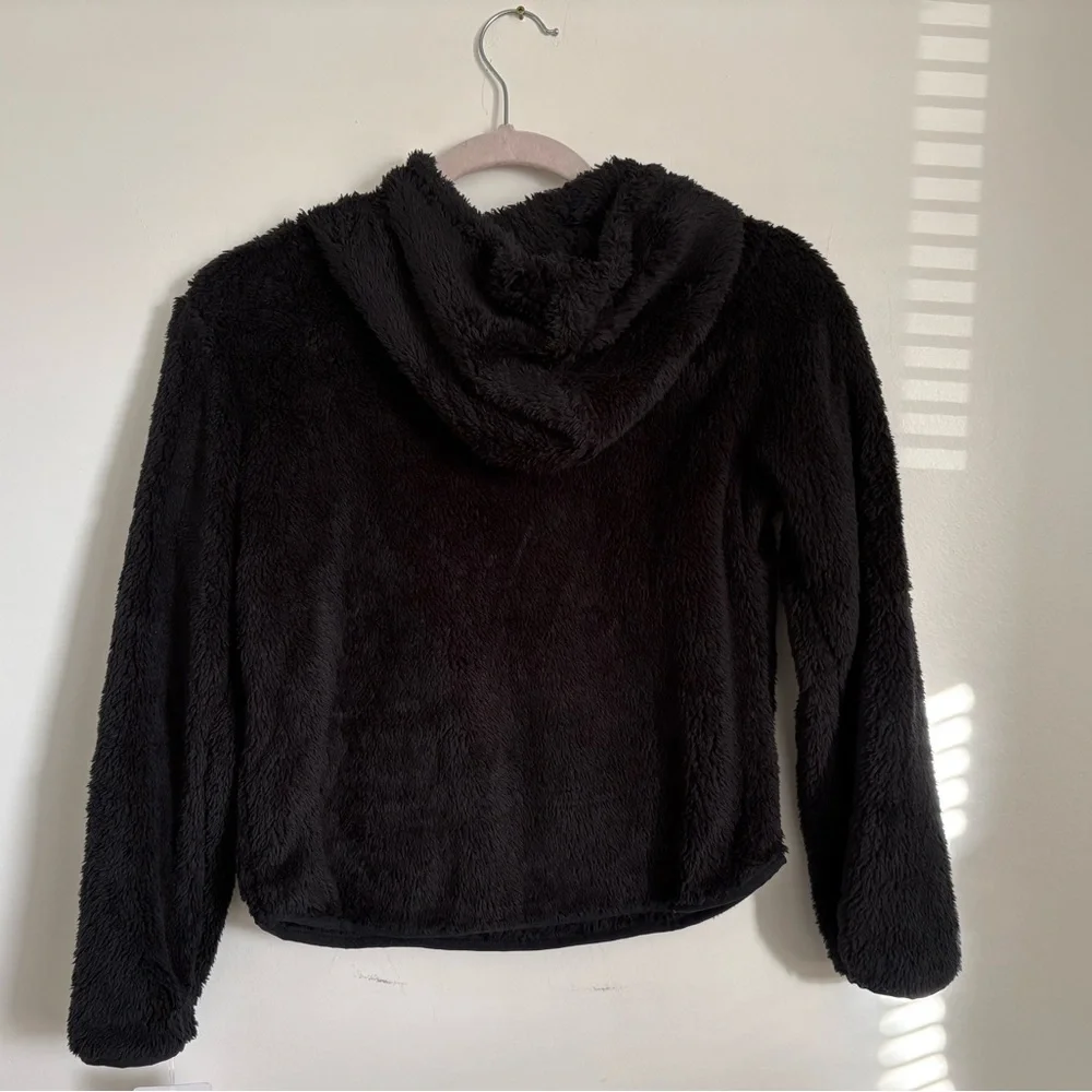 NWT Hurley Black Textured Outerwear Hoodie For 10-12 yrs old Sz M front pocket.